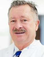 Bregenz, 10.03.2016
Prim. Prof. Dr. Dr.,  Heinz Drechsel, Diabetes, Forschung, Labor, Pipette, VIVIT, Molekularbiologisches Labor, Campus